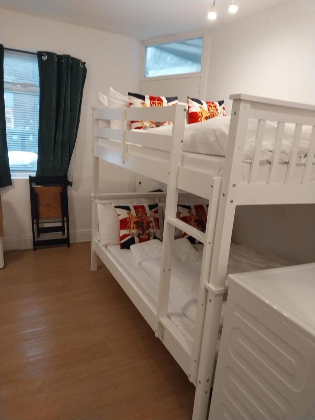 Stay In Edgware Road Guesthouse Лондон Екстериор снимка